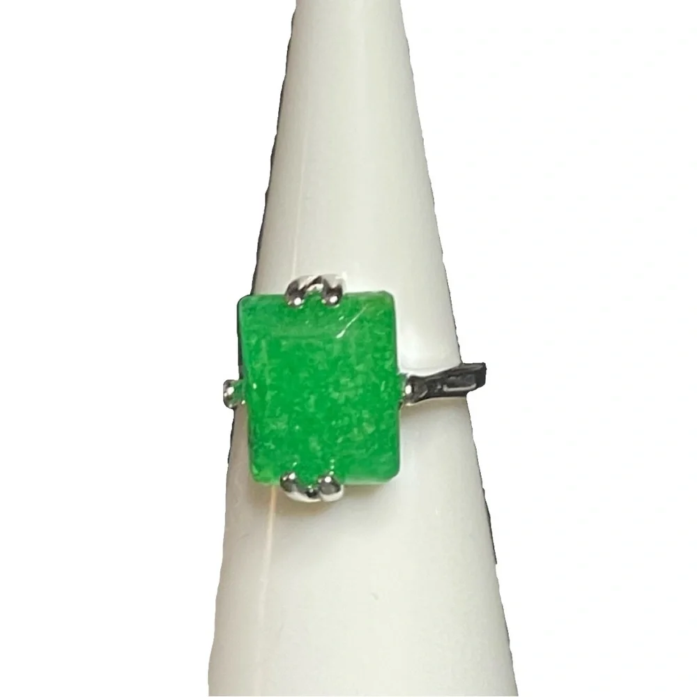 New Handmade Rare Natural Green Jadeite Rectangular Stone Sterling Silver Ring